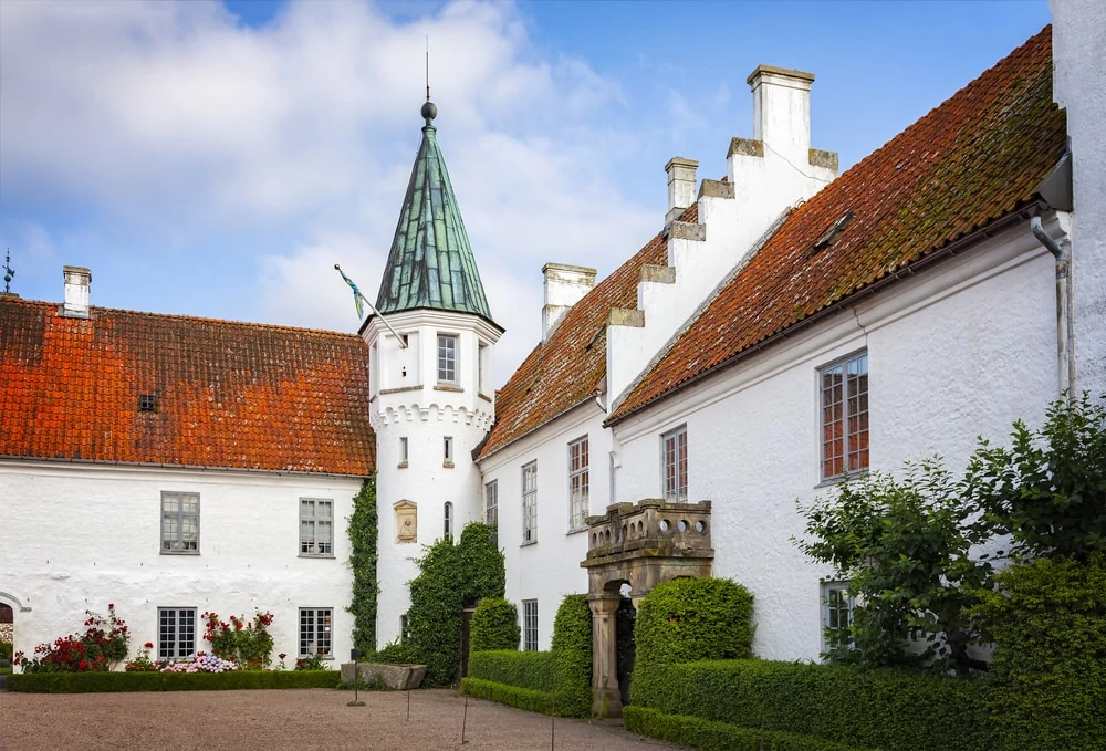 Bosjökloster Castle from the courtyard with view over the tower